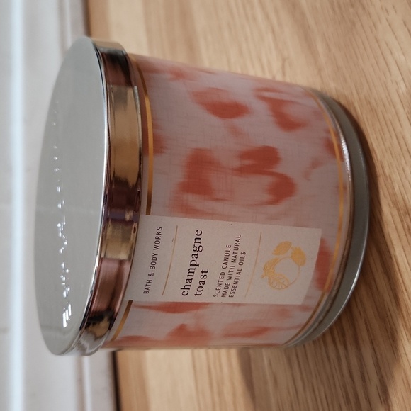 bath and body works Champagne Toast 3-Wick Candle - Picture 2 of 4